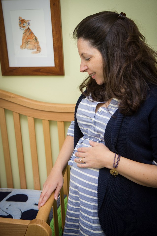not so sterne photography, maternity shoot, baltimore maryland, dogs, indy