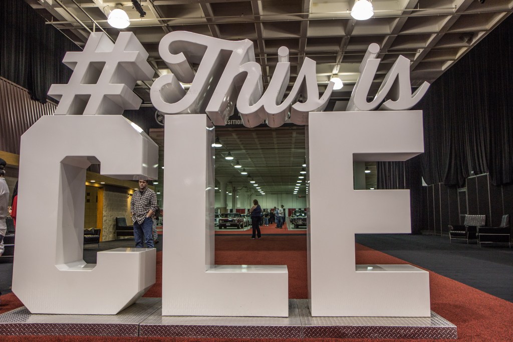cleveland auto show, joe sterne, not so sterne photography, ix center,